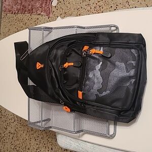 Mosiso Small Sling Crossbody bag NWOT